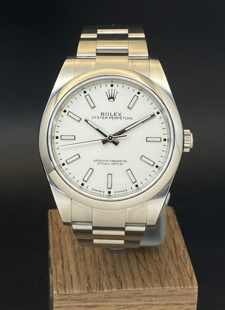 vedtage udlejeren Folde Rolex Oyster Perpetual 39mm 114300 White Dial - Leo's Jewelry